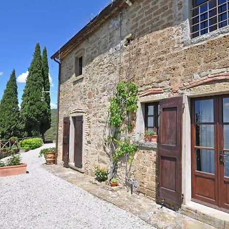 Sleeps 4 T241257 Cortona